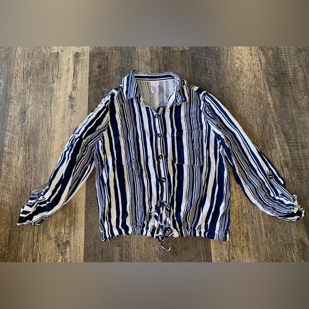 No Boundaries Navy & White Vertical Stripe Button-Front Tie Hem Shirt